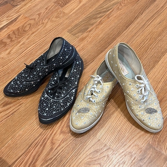 Vintage Cache bundle of 2 hand painted embellished sneakers women’s size 7 - Picture 16 of 16